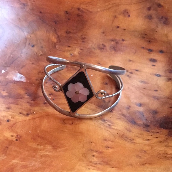 Perfect for a young girl. - Picture 1 of 5